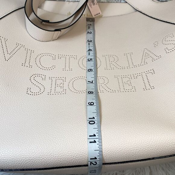 Victoria Secret Tote & Wristlet Wallet set Laser Cut Large NWT - Picture 15 of 16
